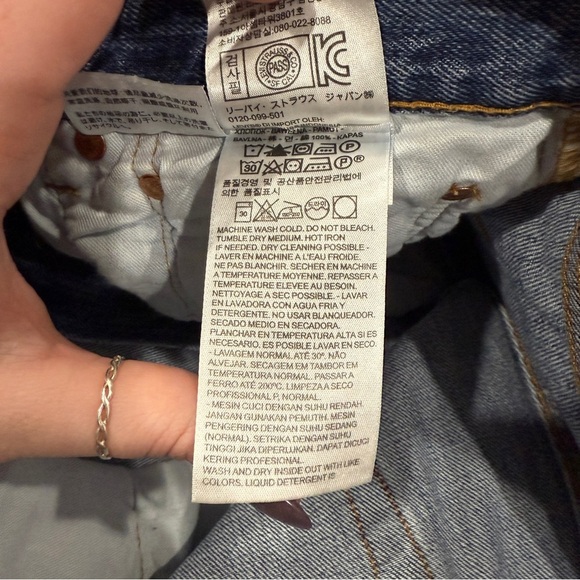 Levi's Medium Wash 501 Original Fit Men's Jeans - Picture 11 of 15